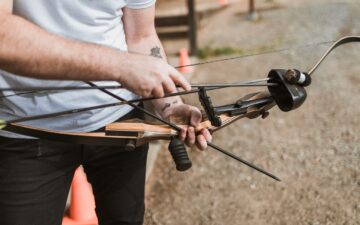 Can you put a sight on a recurve bow?