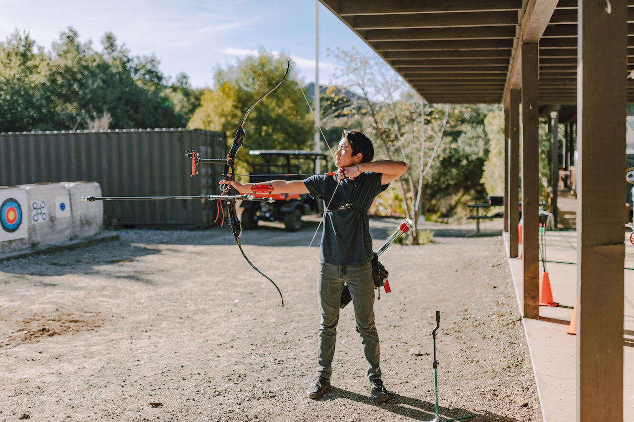 Can you shoot carbon arrows from a longbow?