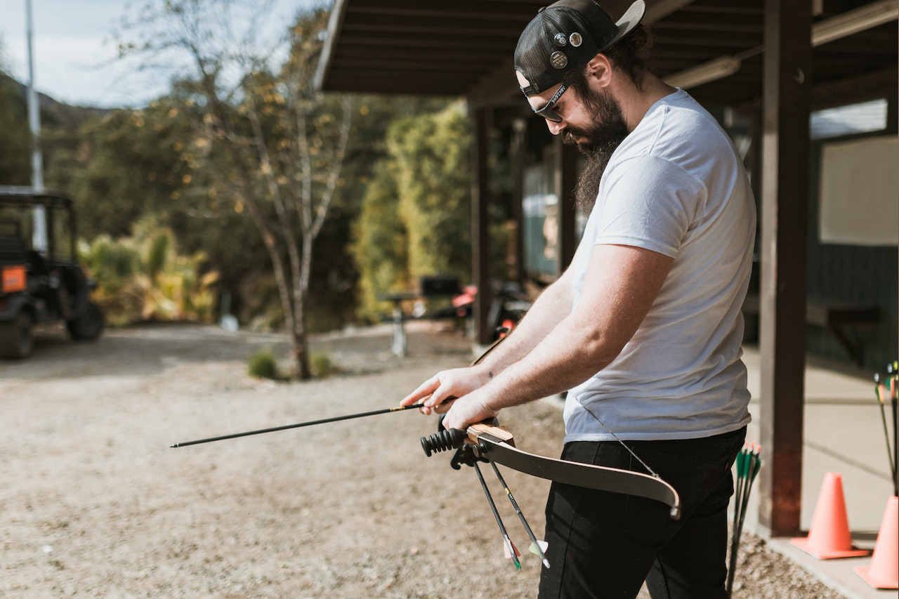 Can you refinish a recurve bow?