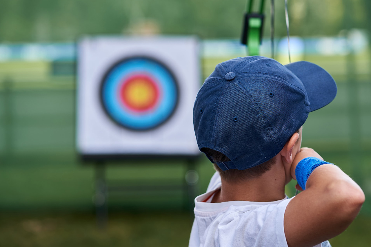 What is the effective range of a longbow?