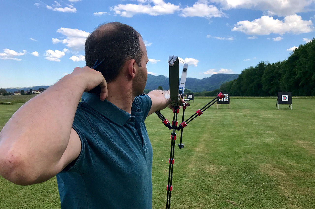 Why do I keep shooting left with my recurve bow?