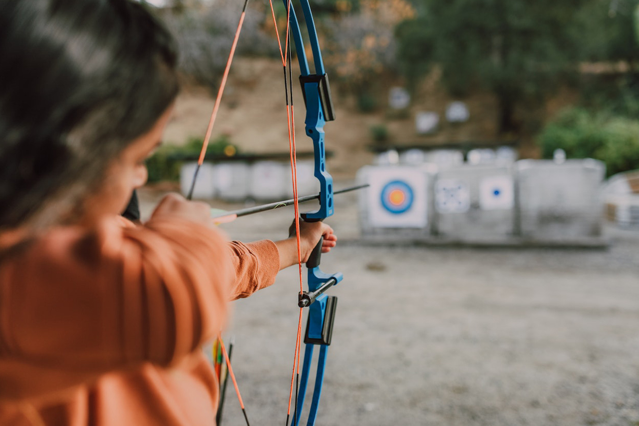 How Many Twists are in a Compound Bow String?